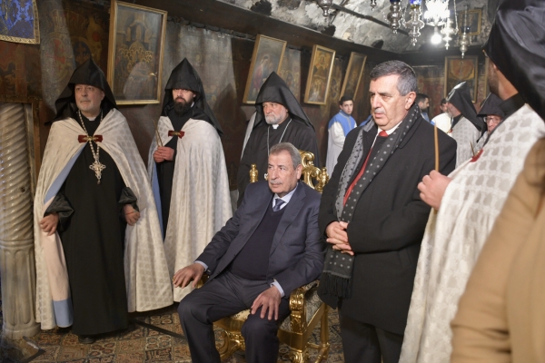 On behalf of President Mahmoud Abbas, Dr. Ramzi Khouri participates in the Armenian Christmas and Epiphany Mass